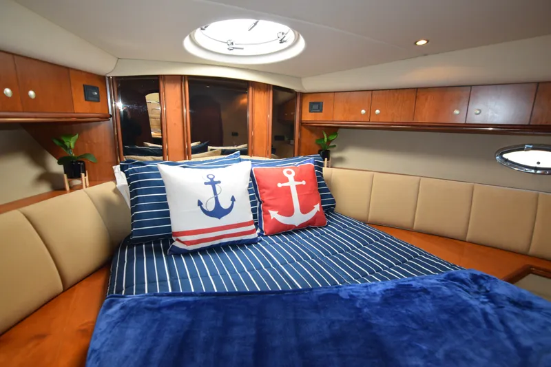 Slide: The Image of Cruisers 4450 Express Motor Yacht 2000 - 50