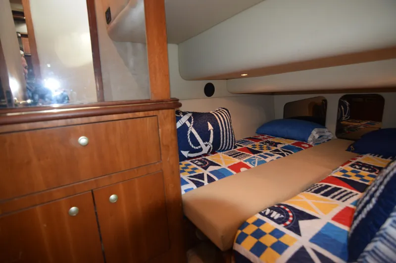 Slide: The Image of Cruisers 4450 Express Motor Yacht 2000 - 52
