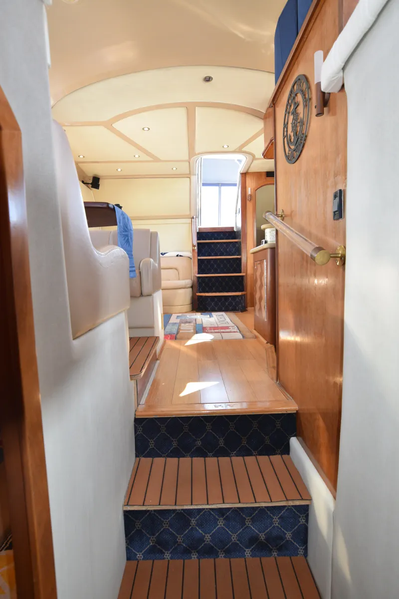 Slide: The Image of Cruisers 4450 Express Motor Yacht 2000 - 62