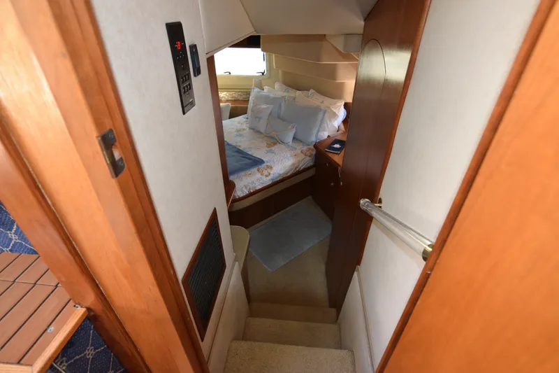 Slide: The Image of Cruisers 4450 Express Motor Yacht 2000 - 65