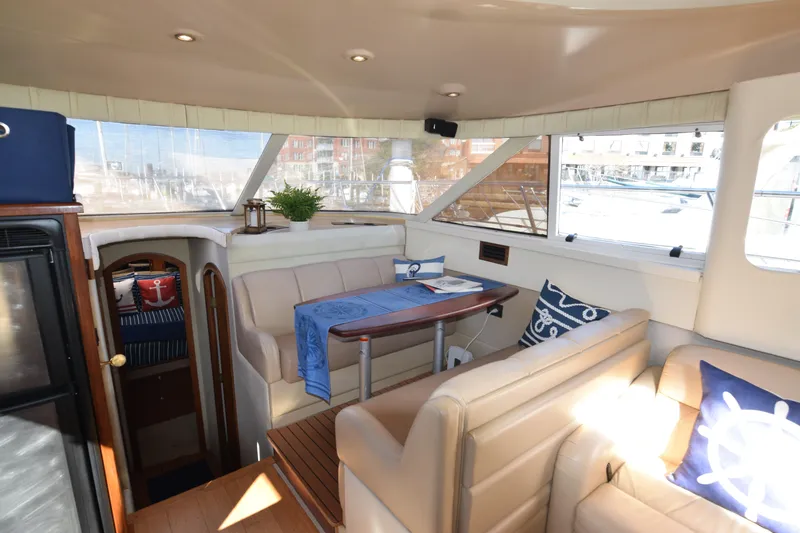 Slide: The Image of Cruisers 4450 Express Motor Yacht 2000 - 66