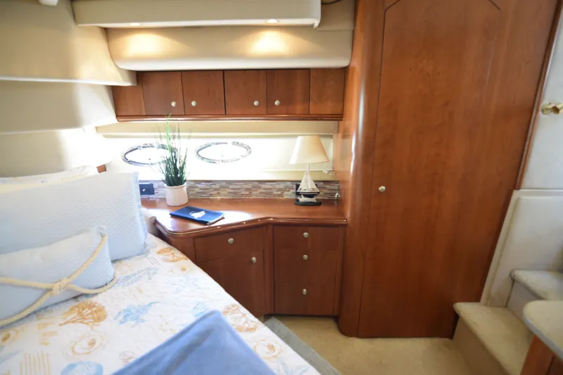 Slide: The Image of Cruisers 4450 Express Motor Yacht 2000 - 80