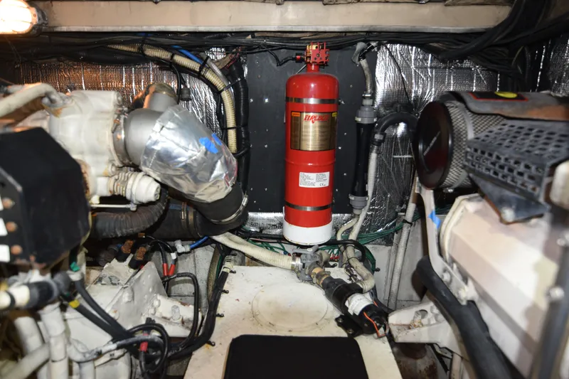 Slide: The Image of Cruisers 4450 Express Motor Yacht 2000 - 87