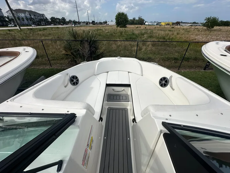 Slide: The Image of 2021 Sea Ray SPX 190 OB boat, white interior, outdoor display. - 6