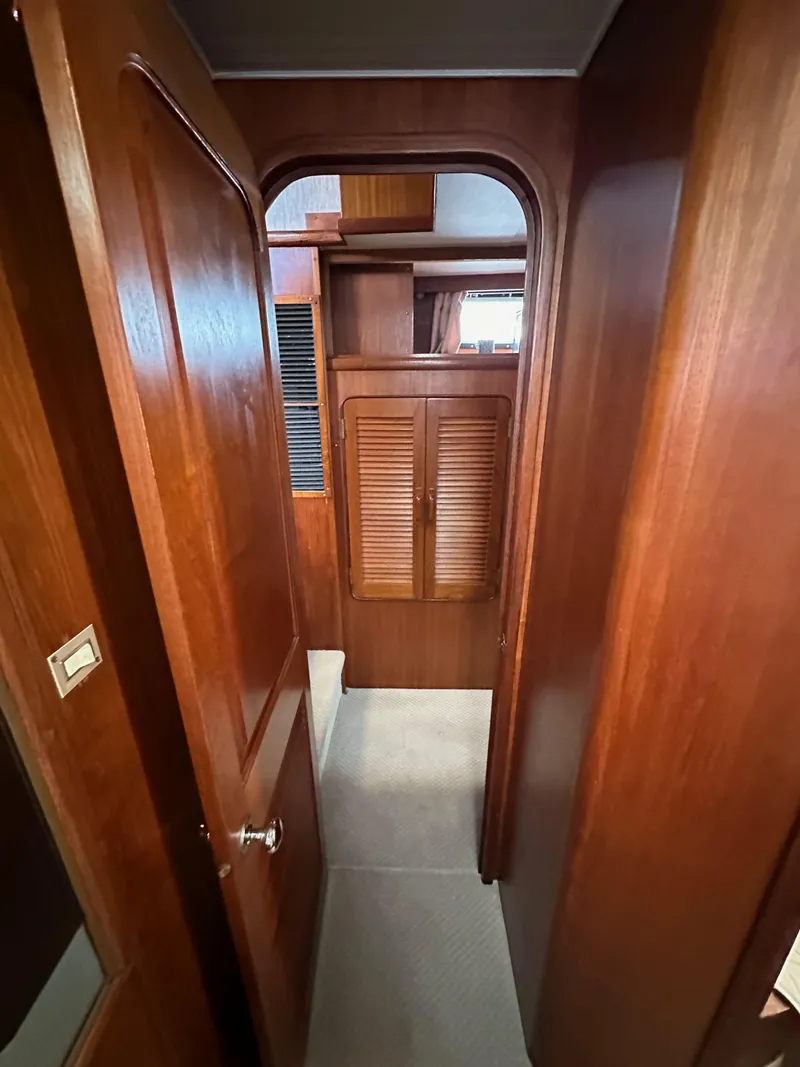 Slide: The Image of Gulfstar 49 Motor Yacht 1985 - 101