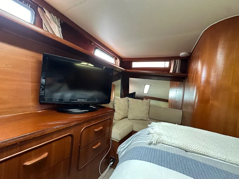 Slide: The Image of Gulfstar 49 Motor Yacht 1985 - 106