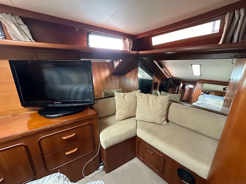 Slide: The Image of Gulfstar 49 Motor Yacht 1985 - 107