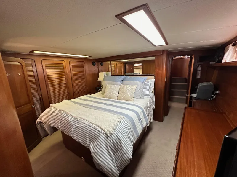 Slide: The Image of Gulfstar 49 Motor Yacht 1985 - 108