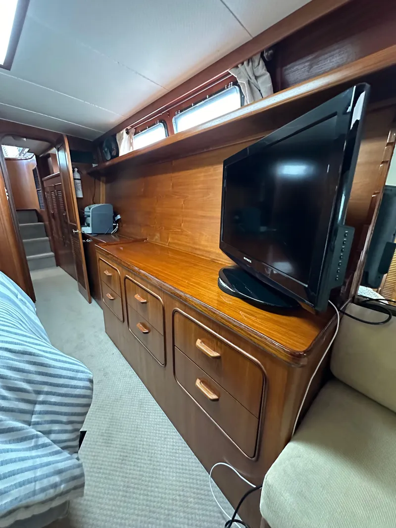 Slide: The Image of Gulfstar 49 Motor Yacht 1985 - 115