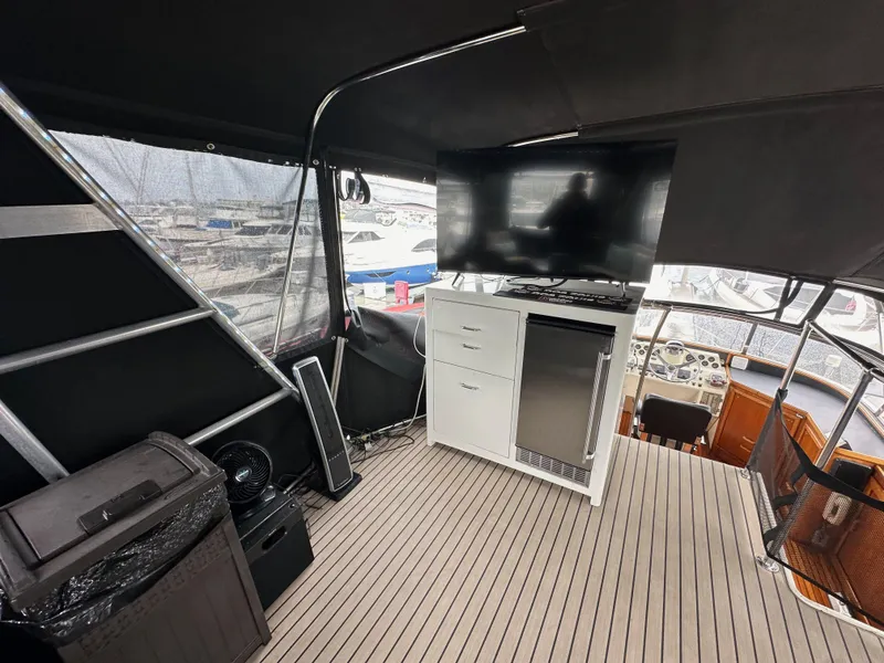 Slide: The Image of Gulfstar 49 Motor Yacht 1985 - 50