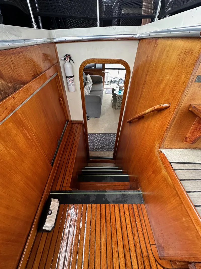 Slide: The Image of Gulfstar 49 Motor Yacht 1985 - 53