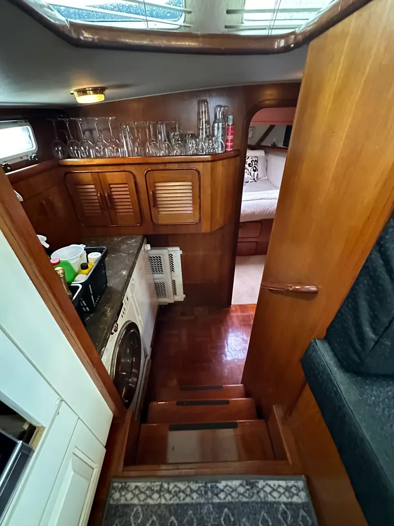 Slide: The Image of Gulfstar 49 Motor Yacht 1985 - 63