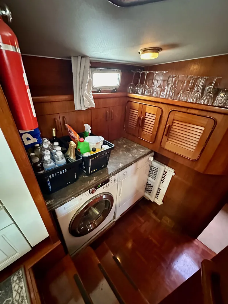 Slide: The Image of Gulfstar 49 Motor Yacht 1985 - 64