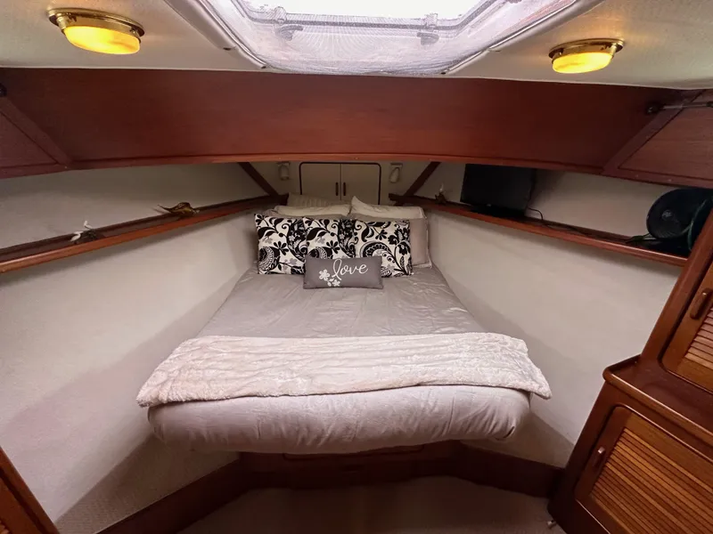 Slide: The Image of Gulfstar 49 Motor Yacht 1985 - 71