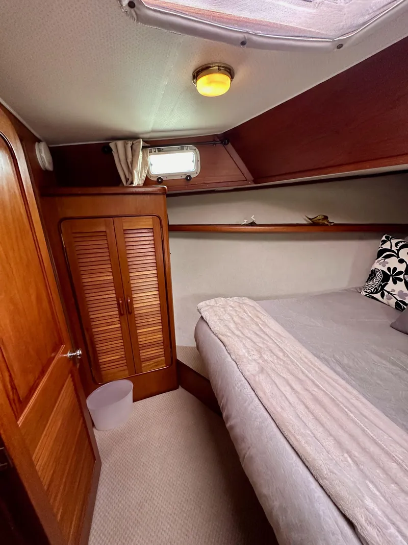 Slide: The Image of Gulfstar 49 Motor Yacht 1985 - 72