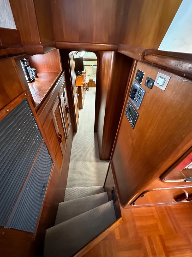 Slide: The Image of Gulfstar 49 Motor Yacht 1985 - 93