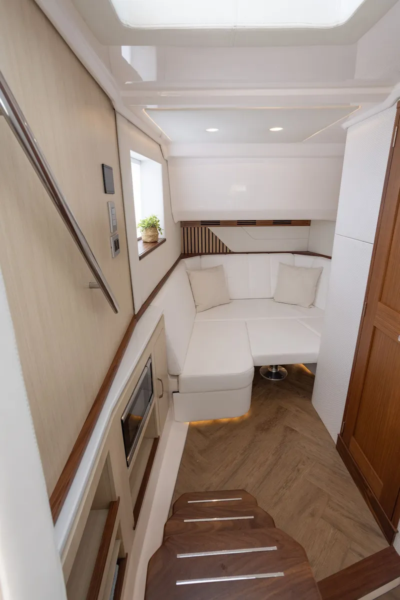 Slide: The Image of Regal LX43 2026 - 20