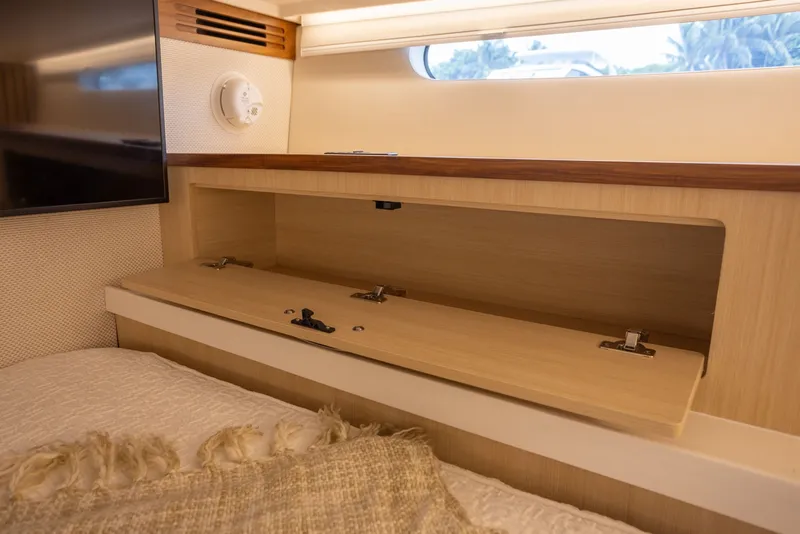 Slide: The Image of Regal LX43 2026 - 28