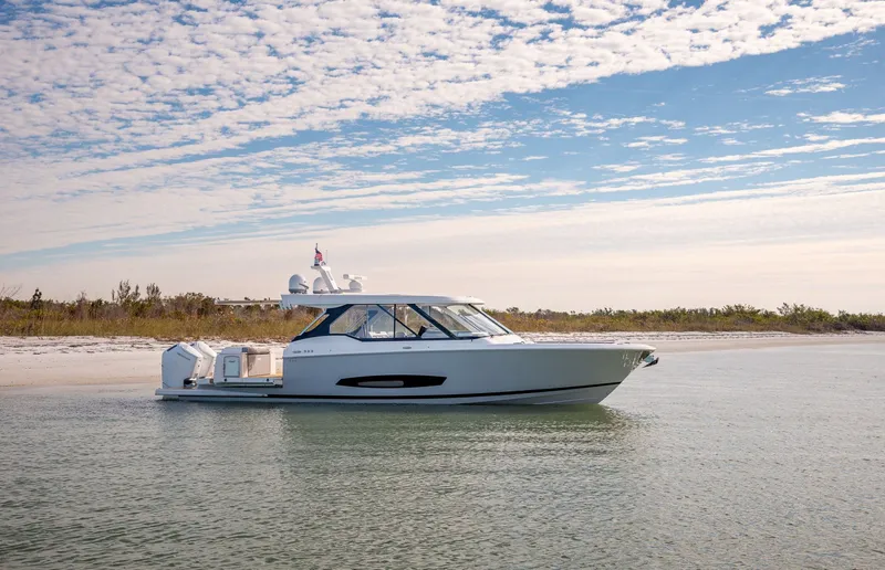 Slide: The Image of Regal LX43 2026 - 32