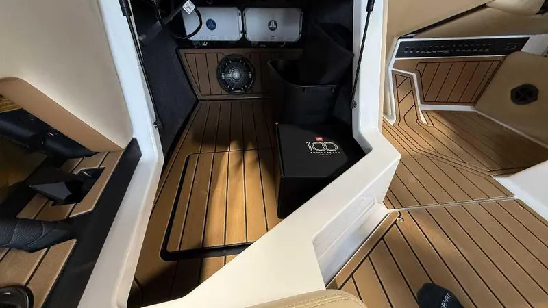 Slide: The Image of Nautique Super Air Nautique G21 2025 - 9