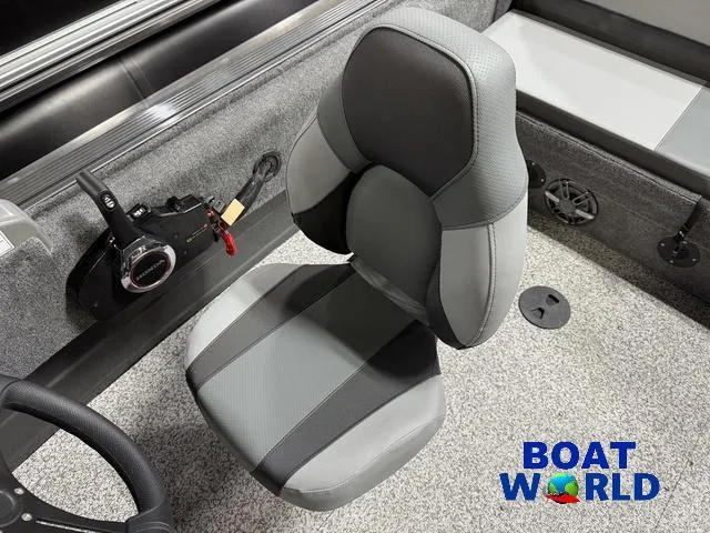 Slide: The Image of MirroCraft Holiday 168 & Honda 90HP 4-Stroke EFI 2025 - 17