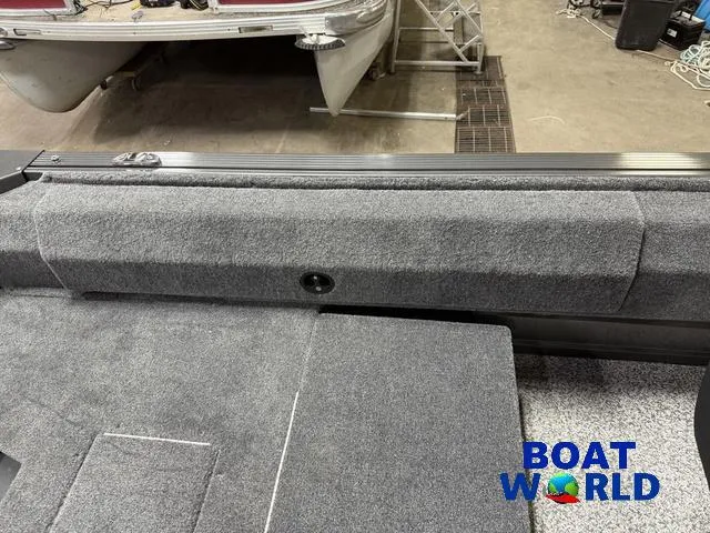 Slide: The Image of MirroCraft Holiday 168 & Honda 90HP 4-Stroke EFI 2025 - 29