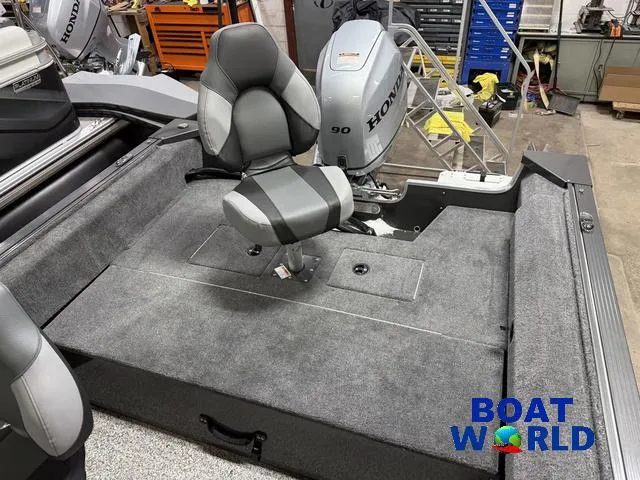 Slide: The Image of MirroCraft Holiday 168 & Honda 90HP 4-Stroke EFI 2025 - 35