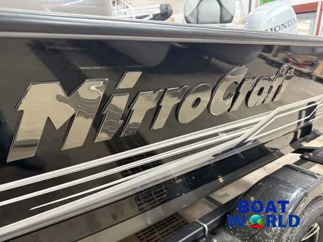Slide: The Image of MirroCraft Holiday 168 & Honda 90HP 4-Stroke EFI 2025 - 39