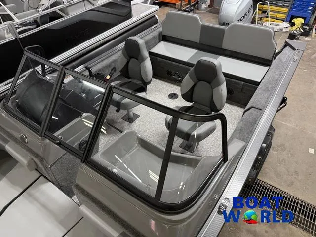 Slide: The Image of MirroCraft Holiday 168 & Honda 90HP 4-Stroke EFI 2025 - 4