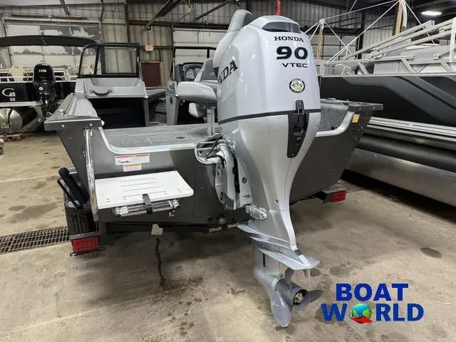 Slide: The Image of MirroCraft Holiday 168 & Honda 90HP 4-Stroke EFI 2025 - 44