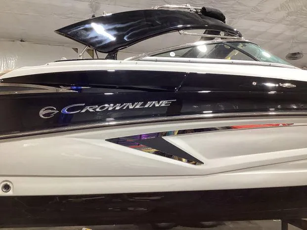 Slide: The Image of Crownline Boats 270 SS 2024 - 4