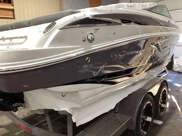 Slide: The Image of Crownline Boats 240SS 2024 - 3
