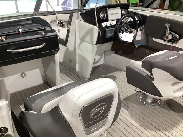 Slide: The Image of Crownline Boats 240SS 2024 - 8