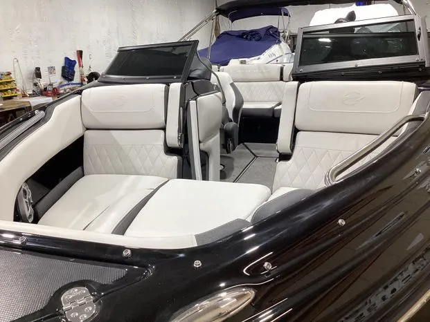 Slide: The Image of Crownline Boats 220 SS LPX 2024 - 13