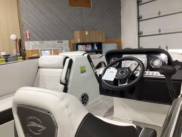 Slide: The Image of Crownline Boats E230XS 2024 - 10