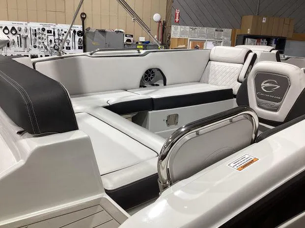 Slide: The Image of Crownline Boats E230XS 2024 - 11