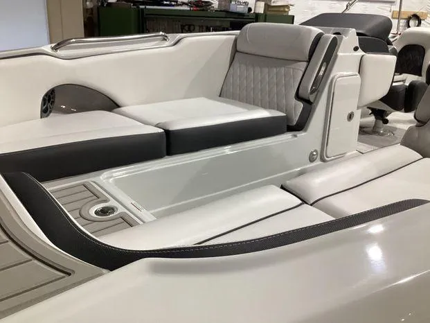 Slide: The Image of Crownline Boats E230XS 2024 - 5