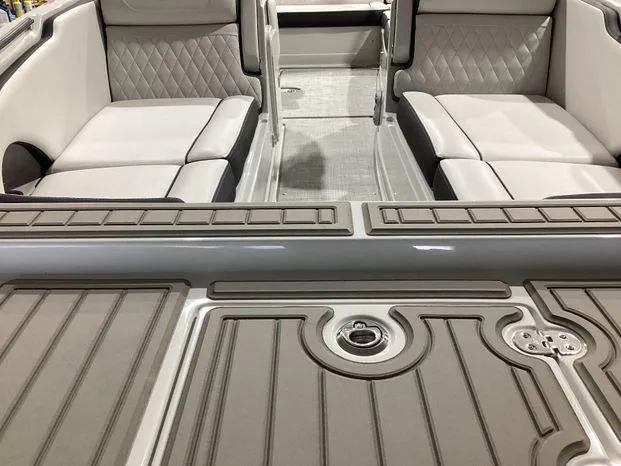 Slide: The Image of Crownline Boats E230XS 2024 - 7