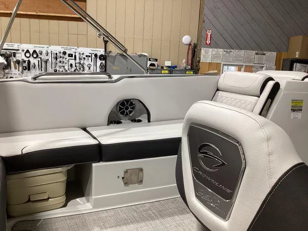 Slide: The Image of Crownline Boats E230XS 2024 - 9
