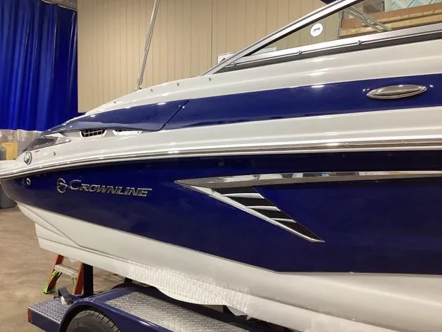 Slide: The Image of Crownline Boats SS 220 2024 - 3
