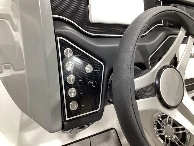 Slide: The Image of San Pan SunDeck 2600 OB 2024 - 18