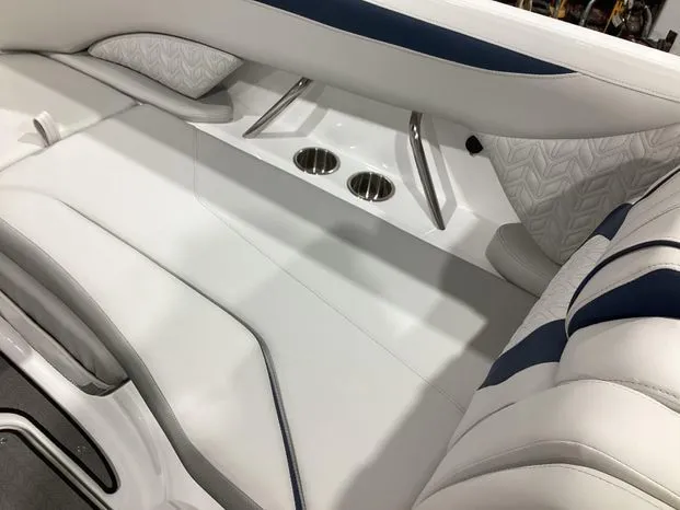 Slide: The Image of San Pan SunDeck 2600 OB 2024 - 9