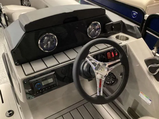 Slide: The Image of Premier 230 SunSation Angler 2024 - 5