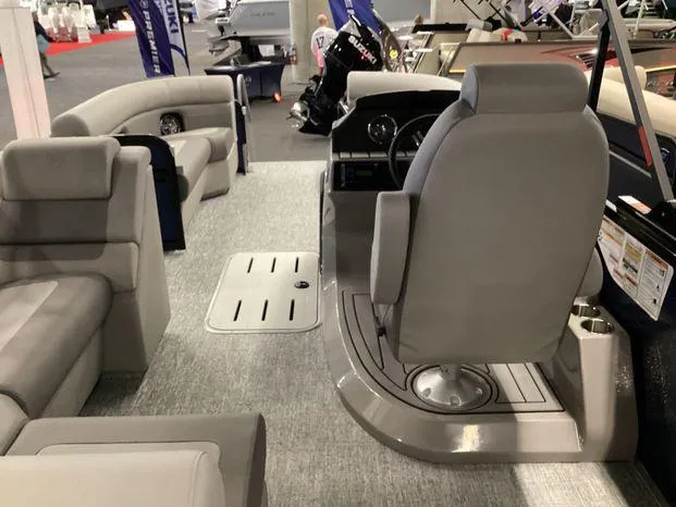 Slide: The Image of Premier 230 SunSation Angler 2024 - 6