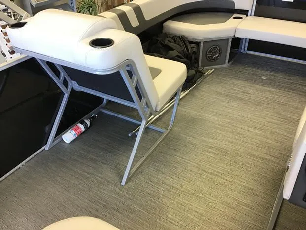 Slide: The Image of Godfrey Mighty G 1476 C 2023 - 7