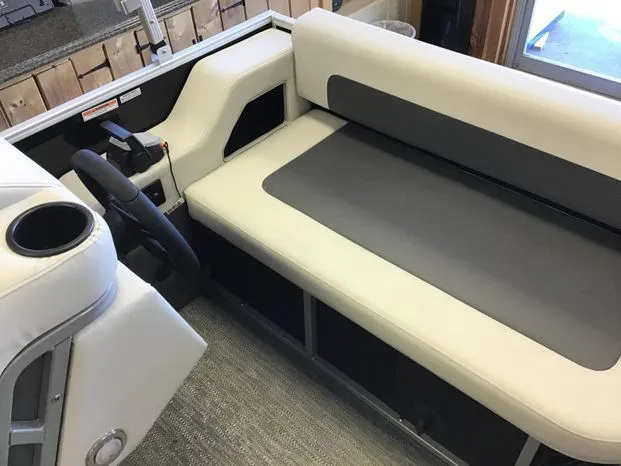 Slide: The Image of Godfrey Mighty G 1476 C 2023 - 9