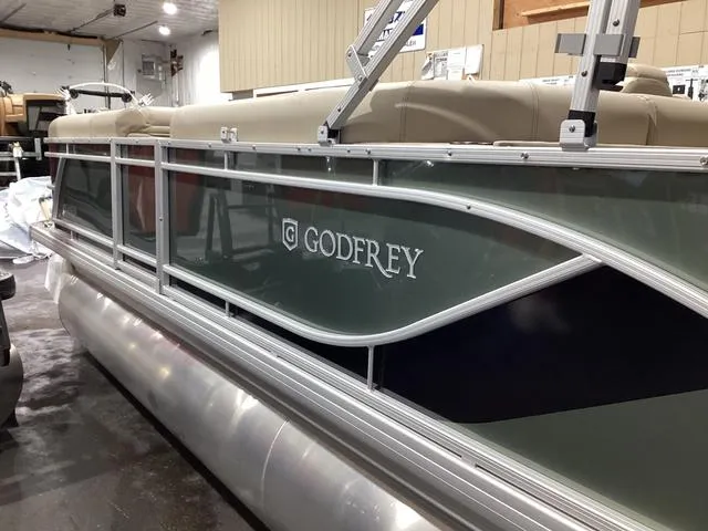 Slide: The Image of Godfrey Sweetwater 2286 FS 2024 - 3