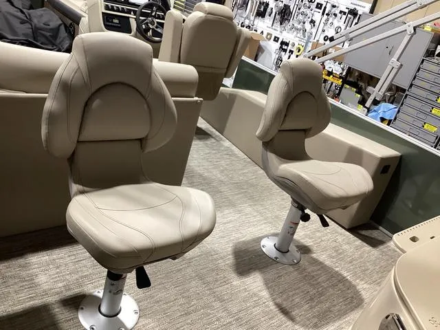 Slide: The Image of Godfrey Sweetwater 2286 FS 2024 - 6