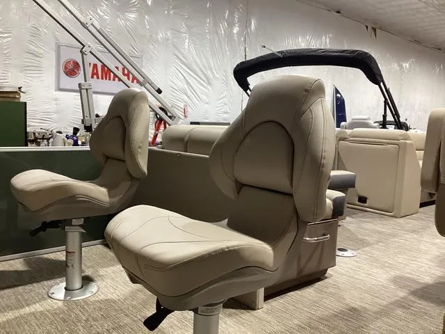 Slide: The Image of Godfrey Sweetwater 2286 FS 2024 - 9