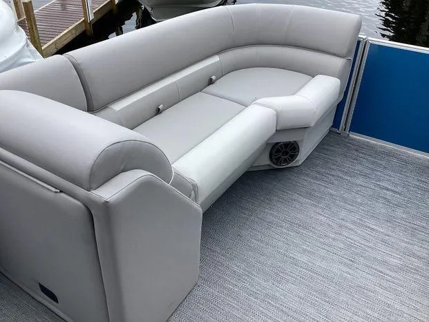 Slide: The Image of Godfrey EX2286SBX 2024 - 11